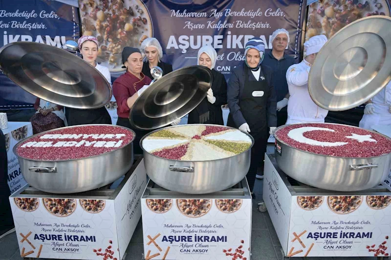 Esenyurt’ta aşure bereketi: 17 bin kişiye aşure ikram edildi
