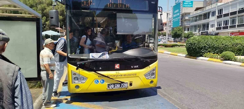 Aydın Büyükşehir Belediyesi toplu ulaşım araçlarına siyah kurdele astı
