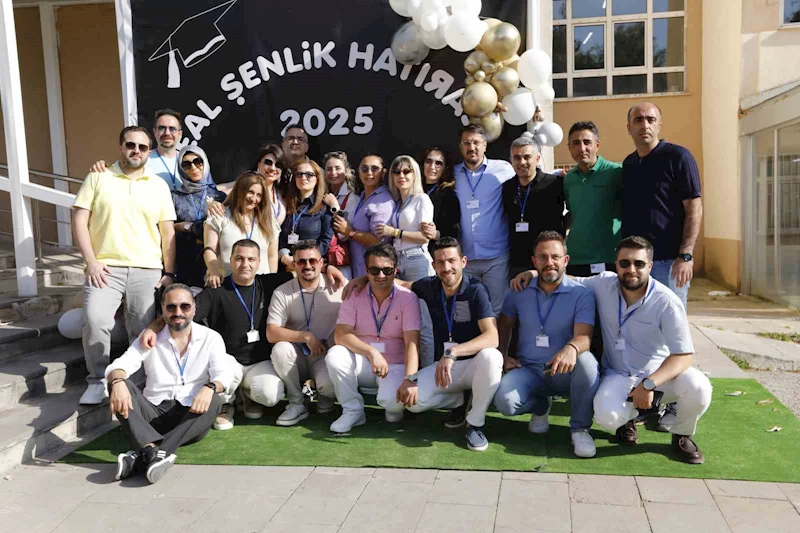 Anadolu Lisesi mezunları geleneksel mezun şenliğinde buluştu
