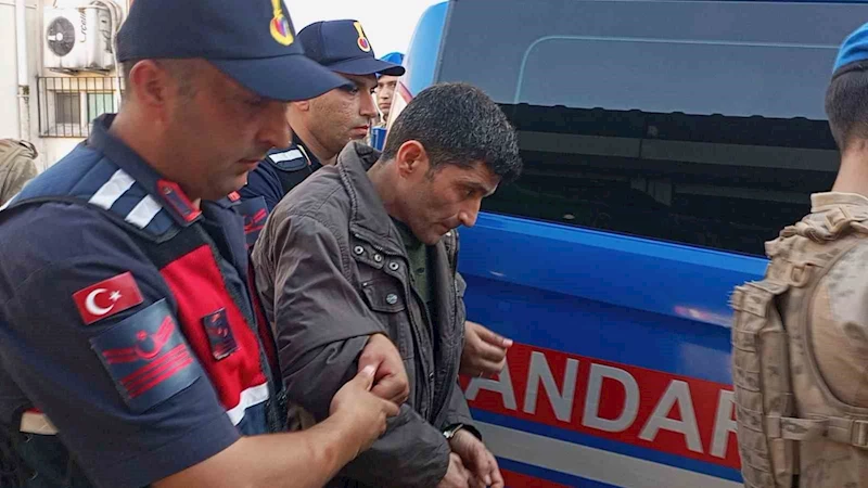 Eşini bıçaklayarak öldüren adam tutuklandı
