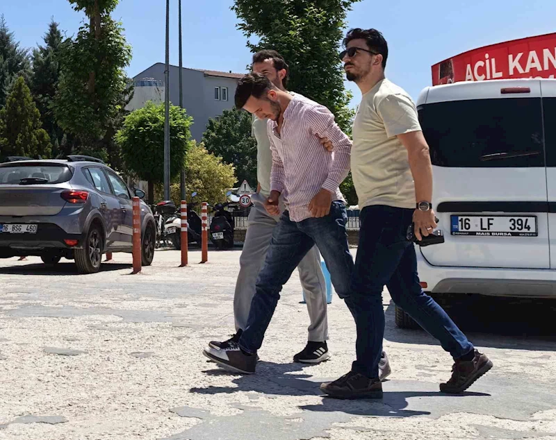 Telefonda başlayan tartışma kanlı bitti: 1 yaralı
