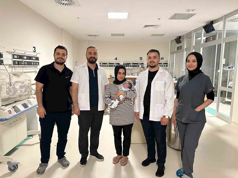 Batman’da 900 gram dünyaya gelen bebek, 2 kiloya ulaşarak hayata tutunmayı başardı
