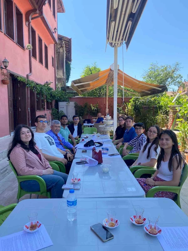 Başkan Ünal, bursiyerlerle görüştü
