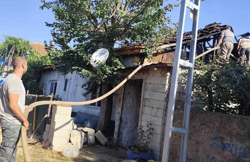 Beyşehir’de korkutan ev yangını
