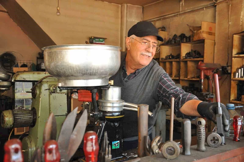 Kars’ta 4 kuşaktır kollu süt makinelerini tamir ediyorlar
