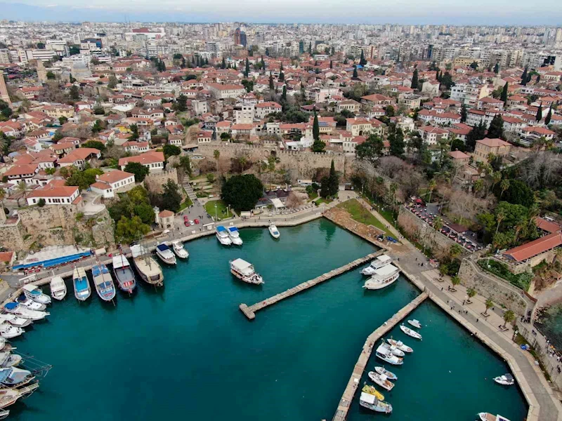 Antalya’da fiyat indirimine rağmen otellerde doluluk beklenti altında kaldı
