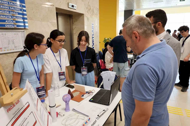 Deneyap Teknoloji Atölyesinde proje şenliği yapıldı
