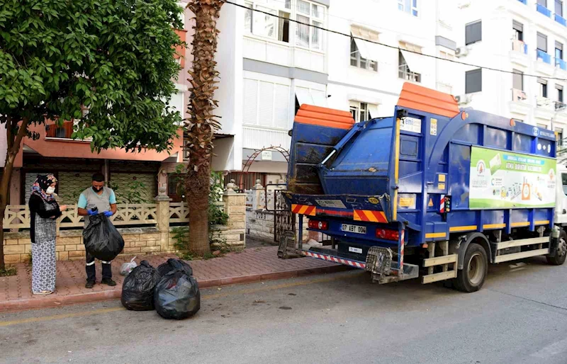 Muratpaşa’nın Çevreci Komşu Kart’ı ile kurtarılan ağaç sayısı 201 bin 158’e yükseldi
