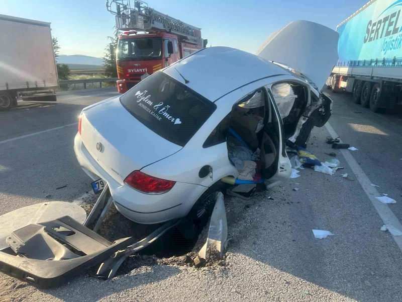 Evlilik iznine çıkan üsteğmen ve eşini trafik kazası ayırdı
