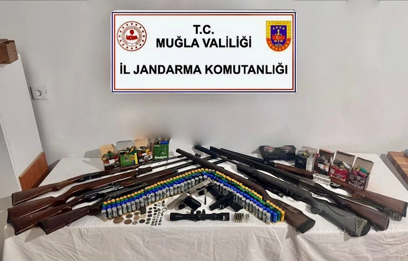 Muğla’da tarihi eser ve ruhsatsız silah operasyonu

