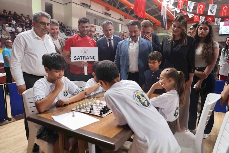 Depremzede yetim ve öksüz çocuklara umut olan Yüreğimizdeki Işık Projesiyle yaz tatilinde 3 bin 496 kurslarda eğitim görecek
