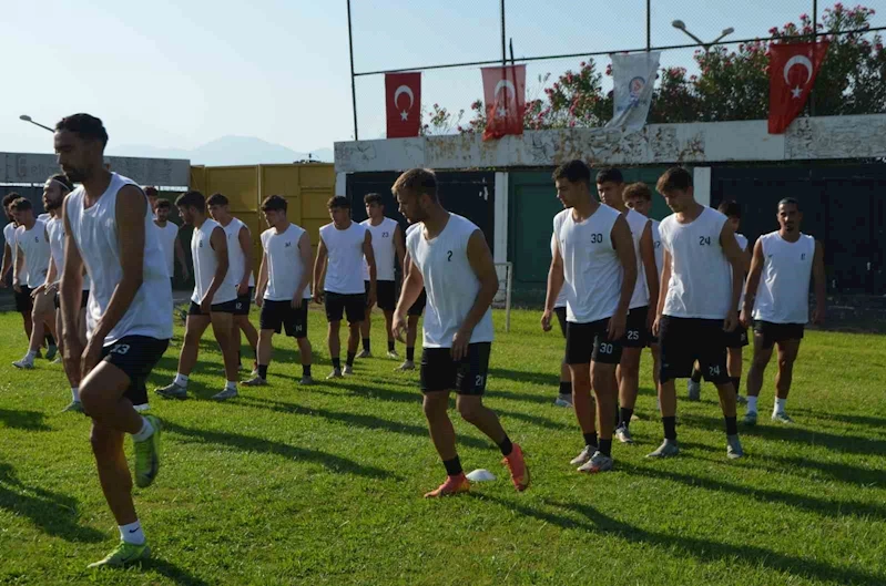 Denizli İdmanyurdu, yeni sezon hazırlıklarına devam ediyor
