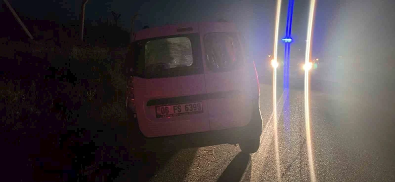 Ankara’da kontrolden çıkan araç takla attı: 3 yaralı
