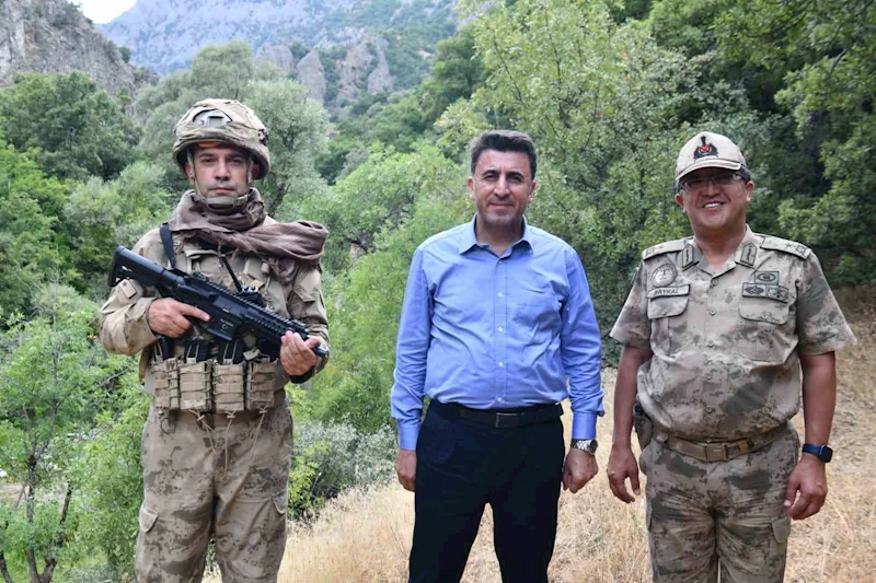 Vali Aygöl, Aliboğazı’nda askerlerle bir araya geldi
