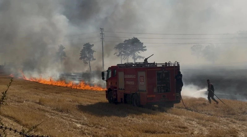 Kırlareli’nde çıkan anız yangında 3 ev zarar gördü
