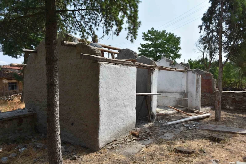 Yukarıkuzfındık Mahallesi’nde bulunan caminin şadırvan ve tuvaletleri yenileniyor
