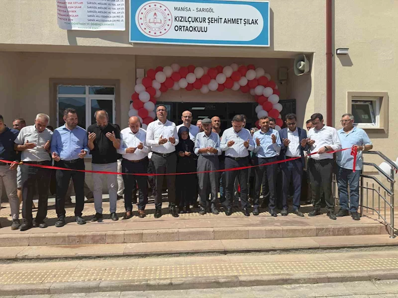 Baybatur, Sarıgöl ve Alaşehir’de üreticilerle buluştu, okul açılışı yaptı
