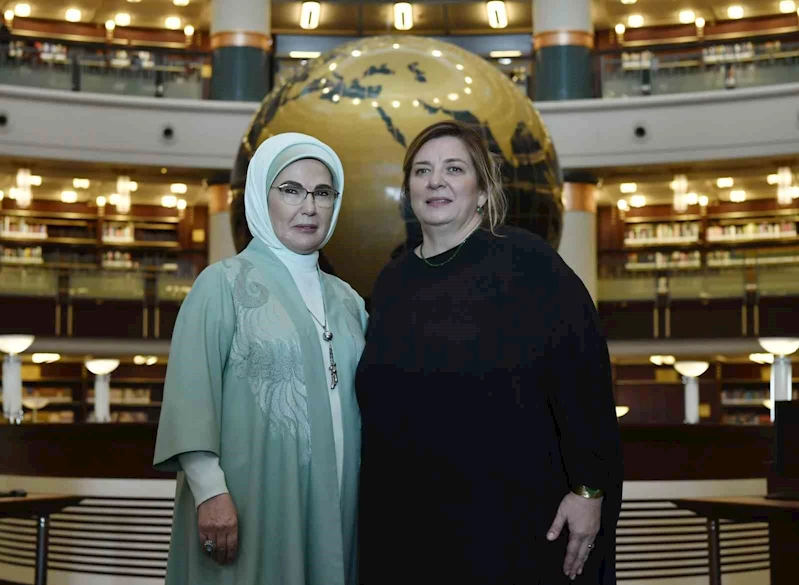 Emine Erdoğan, Gürcistan Cumhurbaşkanı Kavelashvili’nin eşiyle Millet Kütüphanesi’ni ziyaret etti
