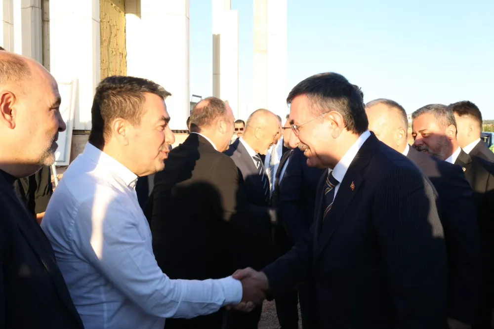 Cumhurbaşkanı Yardımcısı Cevdet Yılmaz, Başkan Metin ile bir araya geldi