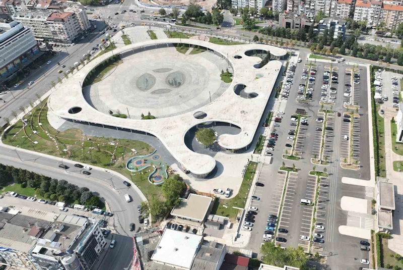 Milli İrade Meydanı otoparkıyla rahatlık sağlıyor
