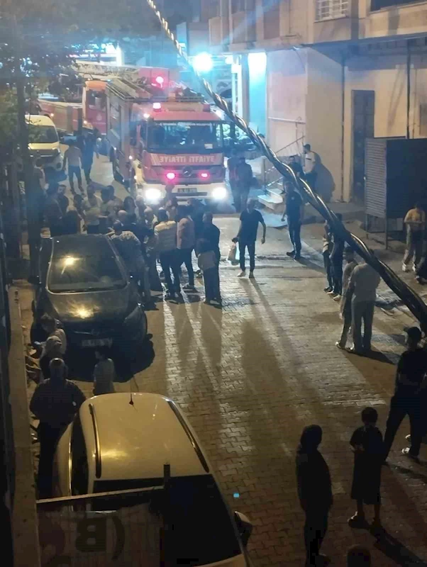 Esenyurt’ta elinde tinerle ev bastı, yanlış evi yaktı
