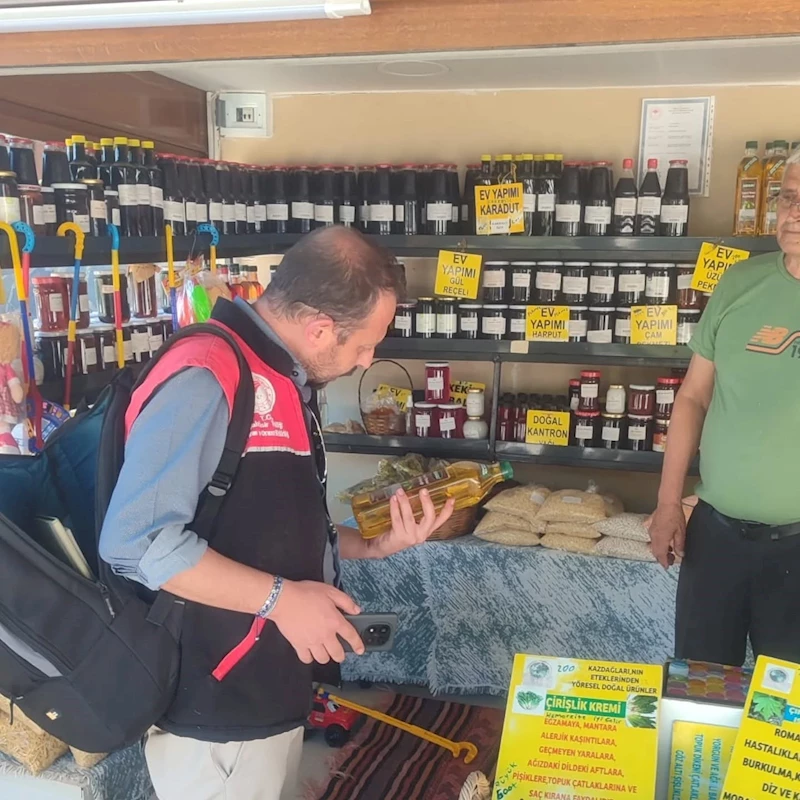 Edremit’te seyyar tezgahlarda gıda denetimi
