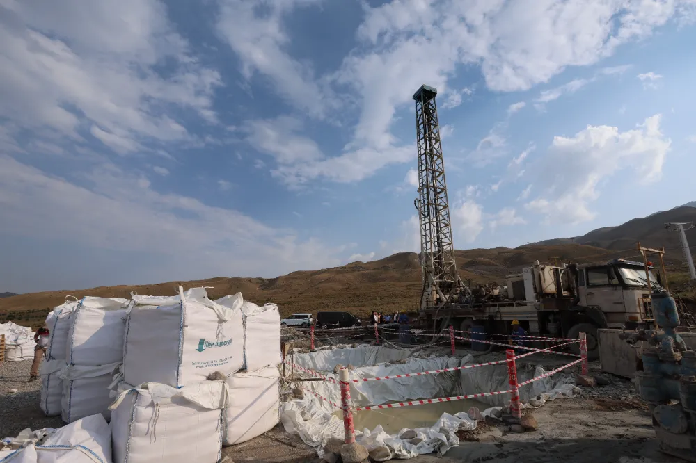 Erciyes’te sıcak su sondaj çalışmaları aralıksız sürüyor