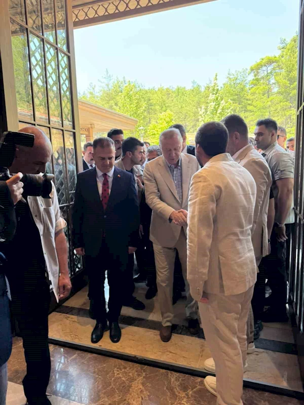 Cumhurbaşkanı Erdoğan cuma namazını Okluk Millet Camii’nde kıldı

