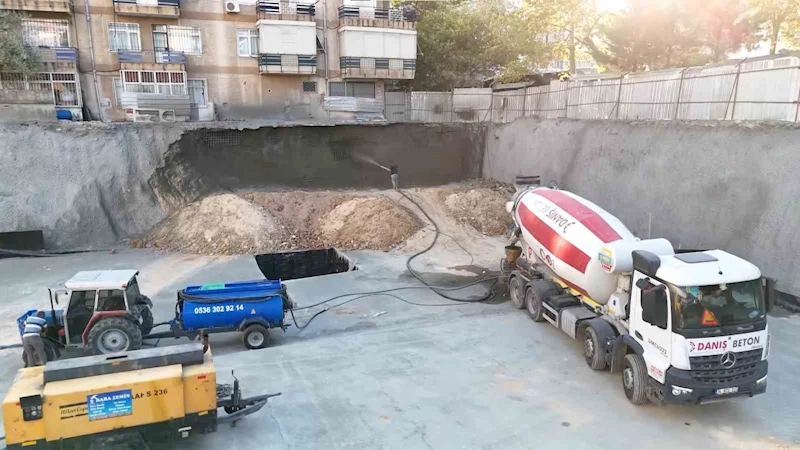 Maltepe’de inşaat yanındaki apartman tedbir amaçlı boşaltıldı
