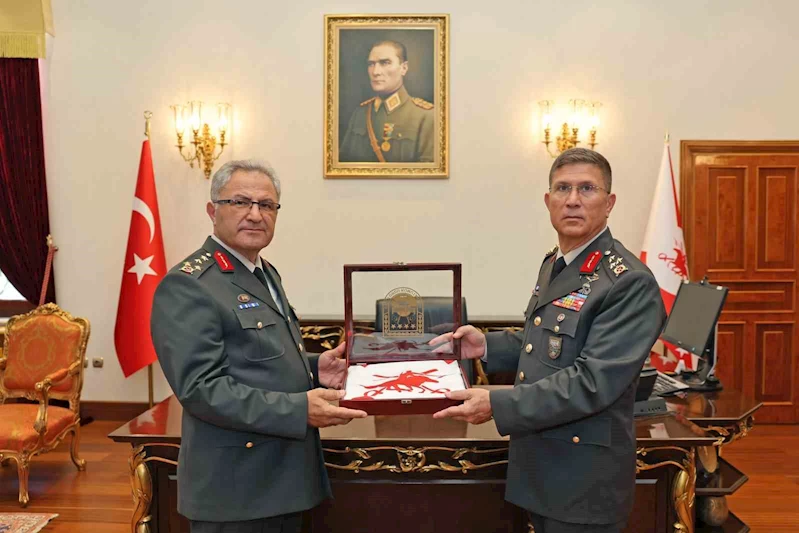 Orgeneral Tokel, 1. Ordu Komutanlığı görevini Korgeneral Ersay’a devretti
