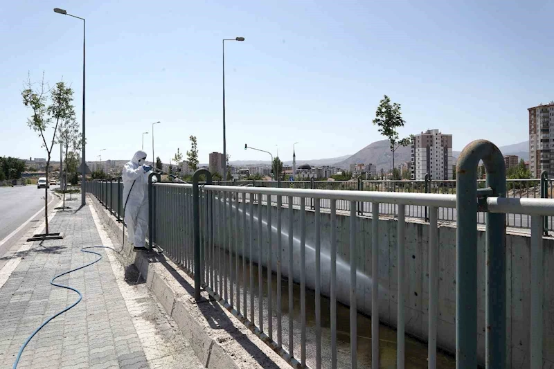 Melikgazi’de ilaçlama çalışmaları devam ediyor
