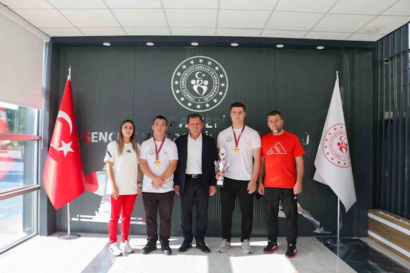 Şampiyon halterciler Kayseri
