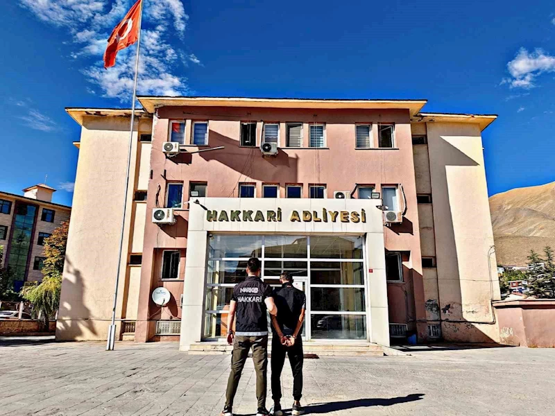 Hakkâri’de aranan 15 şahıs yakalandı

