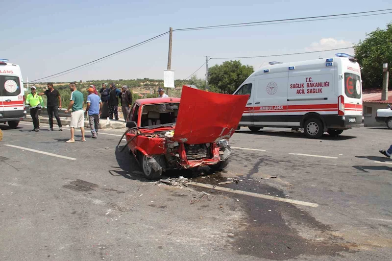 Konya’da otomobiller çarpıştı: 4 yaralı

