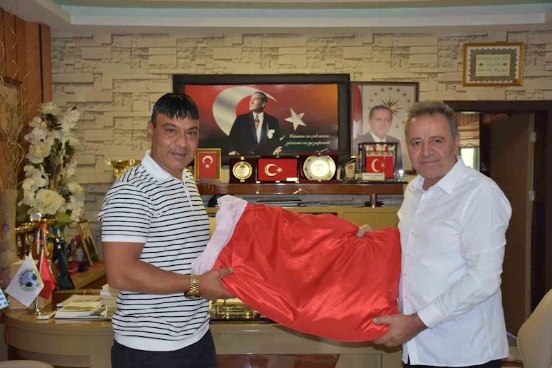 Sönmez’den Tortum Belediye Başkanı Yiğider’e ziyaret
