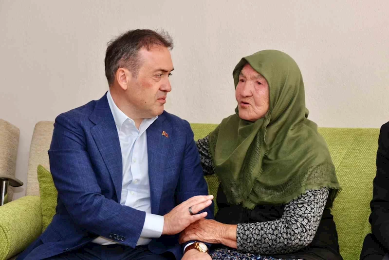 Vali Sözer, şehit ailesi ile buluştu
