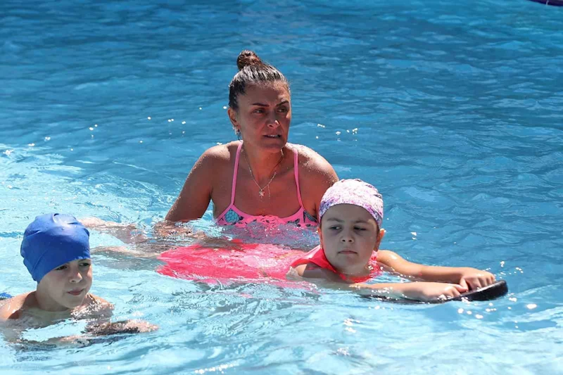 Büyükşehir’den çocuklara ücretsiz yüzme kursu
