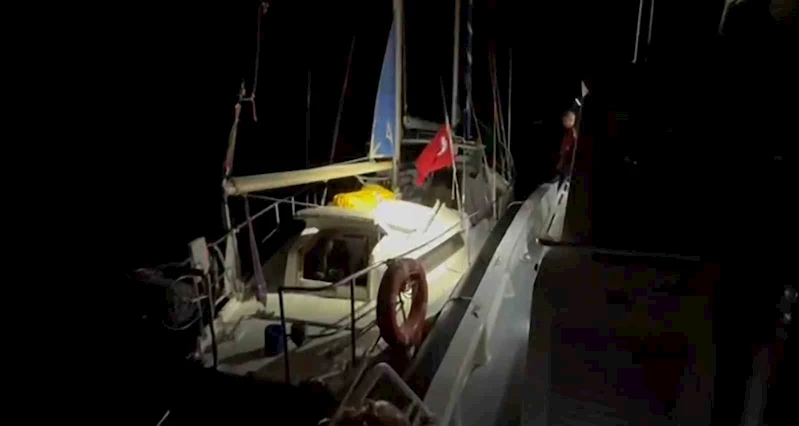 Yelkenli tekne ile kaçarken yakalandılar
