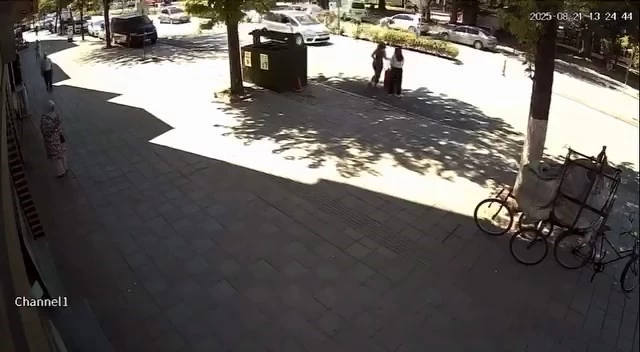 Yayaya yol vermek isterken ortalık karıştı: 8 yaralı
