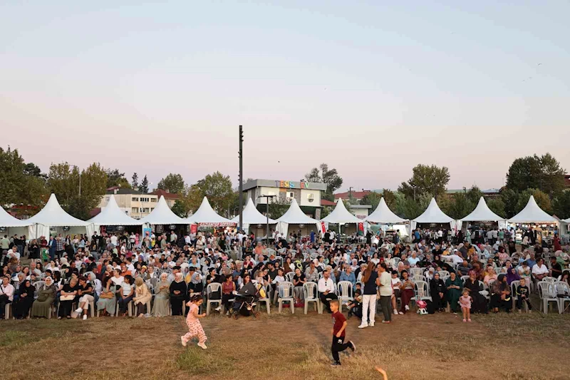 Sakarya’da Kafkas ve İç Anadolu’nun zengin kültürüyle şölen gibi akşam
