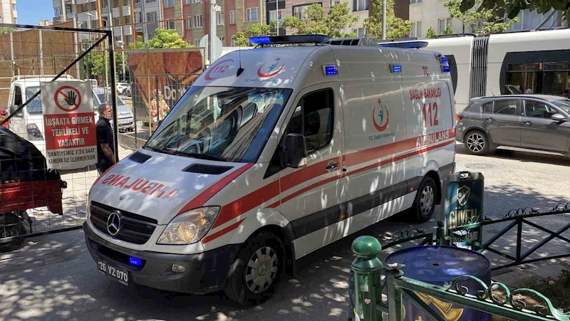 İnşaattan düşen işçi yaralandı

