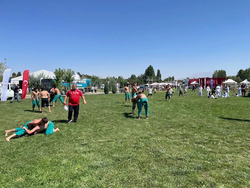 Malazgirt Zaferi’nin 954. yıl dönümü etkinlikleri başladı
