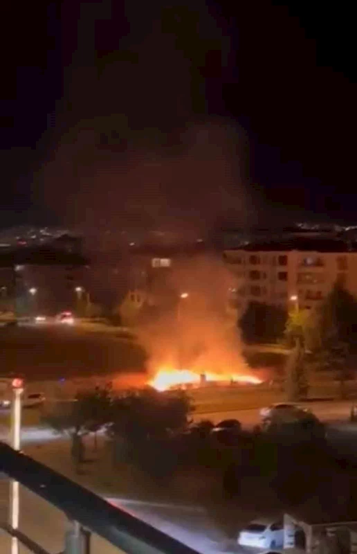Elazığ’da çıkan yangın söndürüldü
