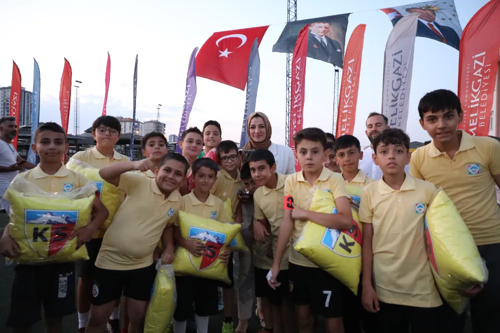 Melikgazi Tesisler Arası Futbol Turnuvası’nın şampiyonu belli oldu