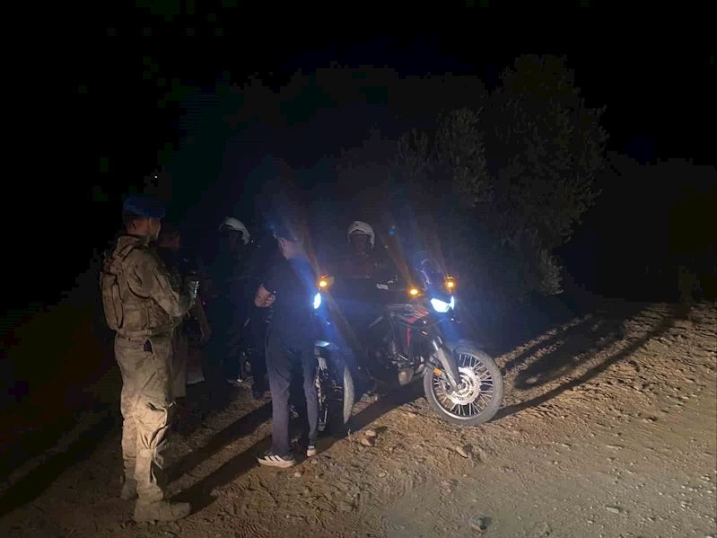 Jandarma ekipleri incir hırsızlarını suçüstü yakaladı
