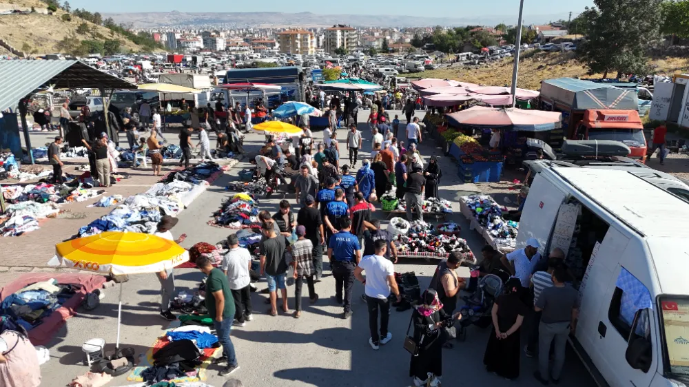 Kayseri bit pazarında gıda taraması
