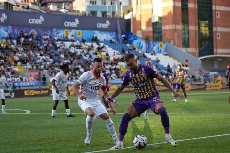 Trendyol Süper Lig: Eyüpspor: 1 - Alanyaspor: 0 (Maç devam ediyor)
