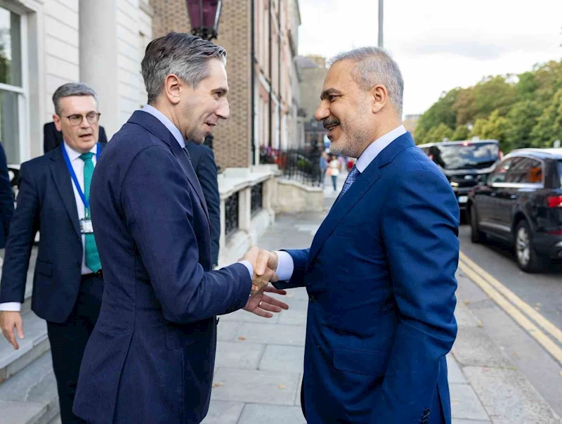 Bakan Fidan, İrlanda Başbakan Yardımcısı Harris ile görüştü
