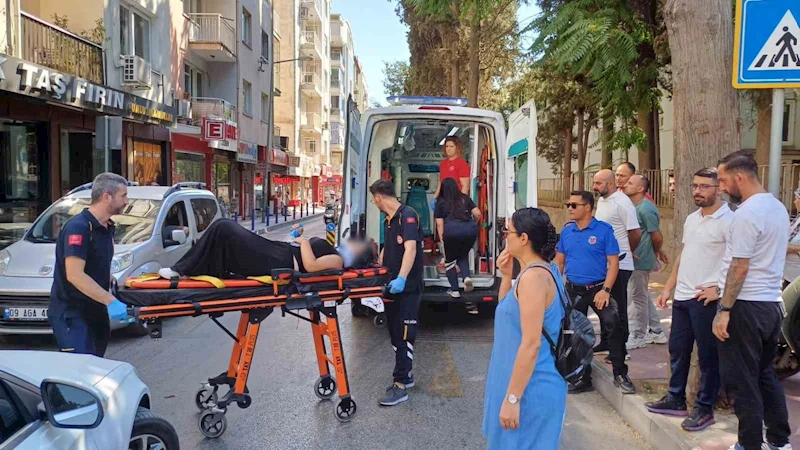 Otomobilin sıkıştırdığı iddia edilen motosiklet sürücüsü yaralandı

