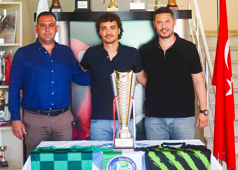 Salihli Belediyespor’da 5 imza birden
